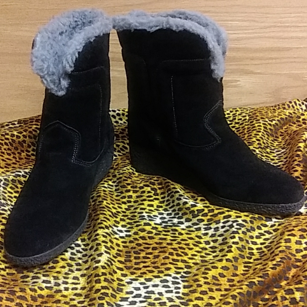 Kinney black suede Wedge winter boots women's 8.5